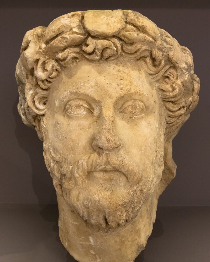 Cabeça em mármore de Marco Aurélio (Museu Arqueológico de Heraklion)
