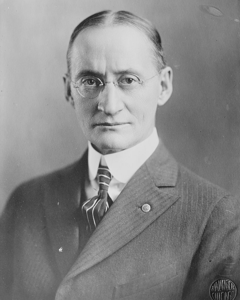 Retrato fotográfico de Walter Dill Scott